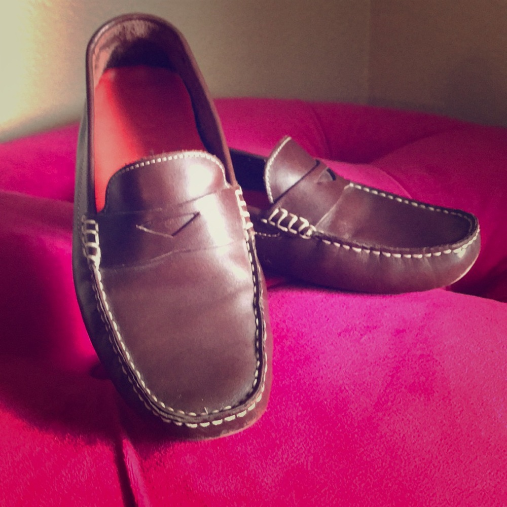 Cole Haan driving Mocs size 7B